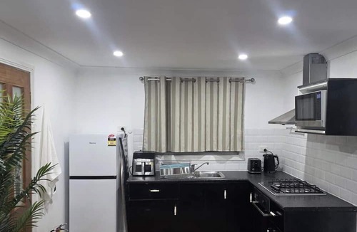 Oakhurst House | A private self contained studio.