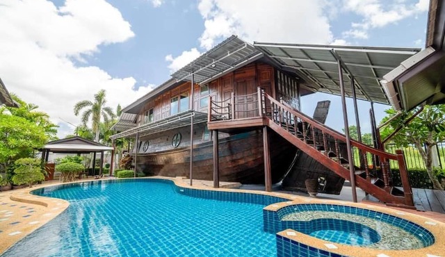 Villa Nautica Pattaya - 4BR Pool Villa With Private Boathouse