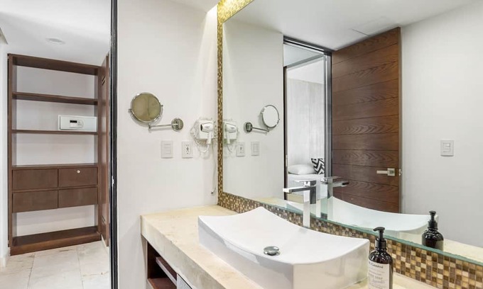 Centro Apartment | Anah Luxury Condo